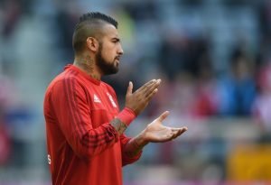 Vidal marca en la goleada del Bayern ante el Colonia (4-0)