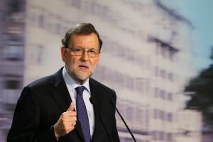 Rajoy centra en los socialistas sus maniobras para formar gobierno en España