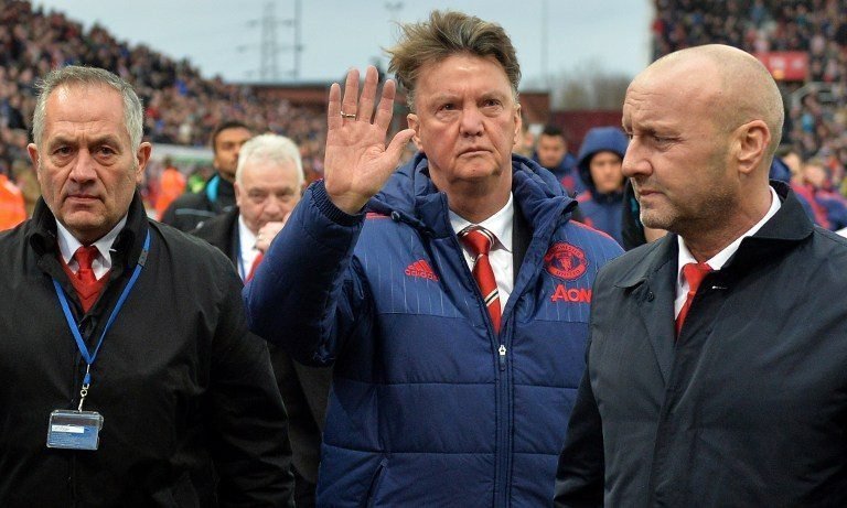 Van Gaal se juega el puesto ante Chelsea y Leicester y City el liderato
