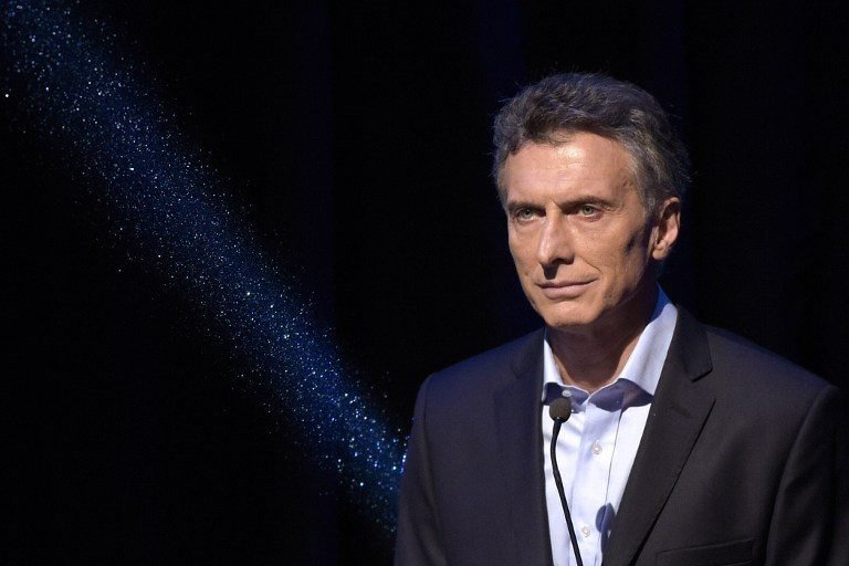 Líder de derecha Macri pone en jaque al viejo peronismo argentino