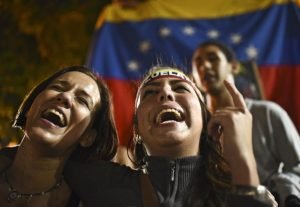 Oposición venezolana logra poderosa mayoría calificada en legislativas