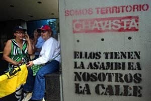 Maduro advierte que defenderá con “mano de hierro” estabilidad democrática