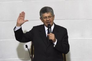 Parlamento venezolano exhorta a Maduro a reabrir frontera con Colombia