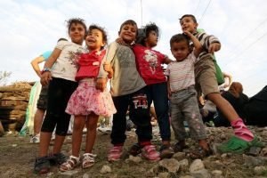 Miles de migrantes siguen su camino hacia Austria y Europa occidental