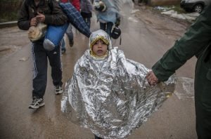 Los refugiados sirios toman nuevas rutas a medida que se acerca el invierno