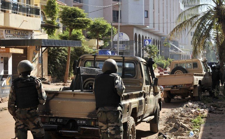 “125 clientes y 13 empleados” rehenes en hotel de Bamako