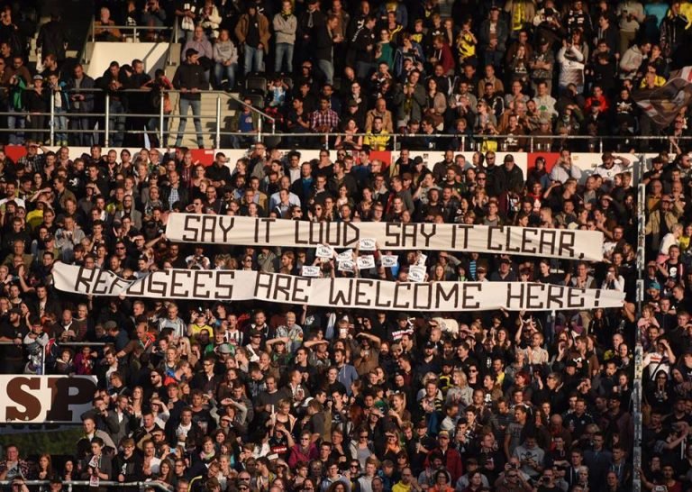 El fútbol lidera la reacción del deporte al drama de los refugiados