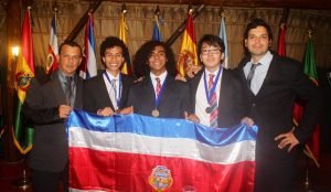 Estudiantes culminan con éxito su paso por Olimpiadas Iberoamericanas de Química y Biología