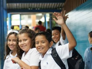 Fundación Casa de los Niños insta a candidatos presidenciales a comprometerse con la niñez