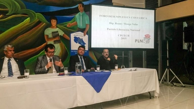 Foro plantea retos ante creciente desempleo