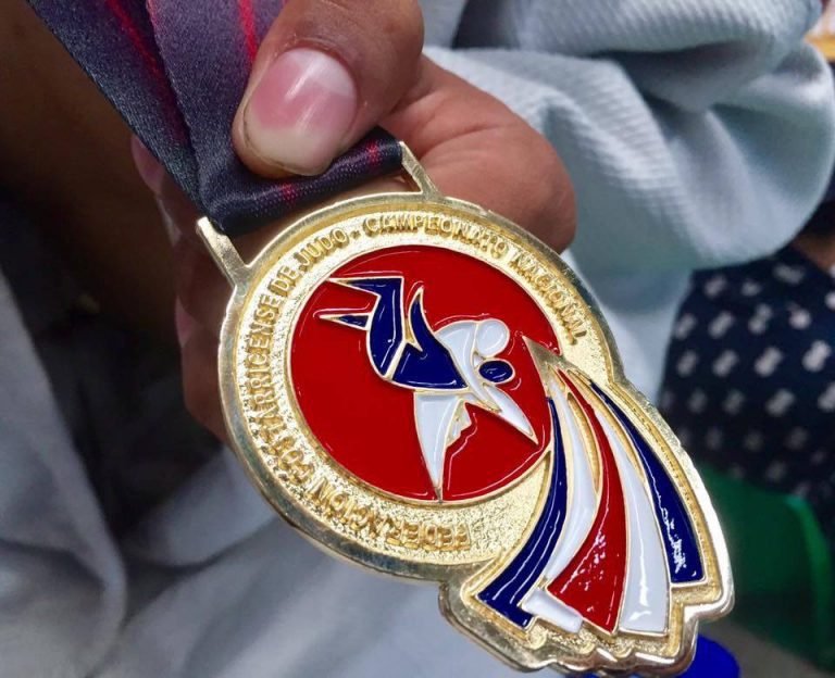 El equipo de Judo de la Carpio logró 10 medallas de oro en torneo nacional
