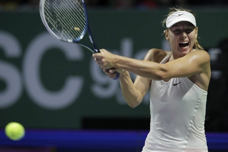 Sharapova y Halep ganan en la primera jornada del Masters de Singapur