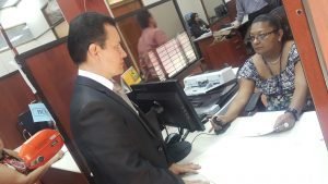 Presentan amparo contra Ministra por negar información sobre pruebas de bachillerato