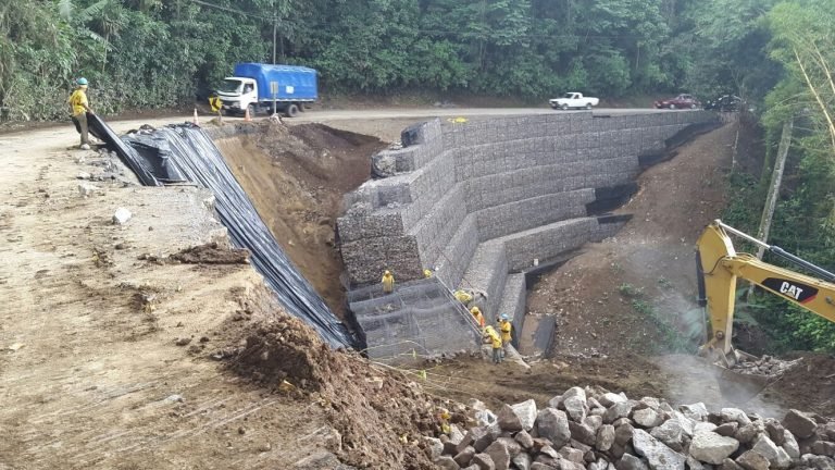 Ruta entre Guayabo de Mora y Palmichal con paso regulado