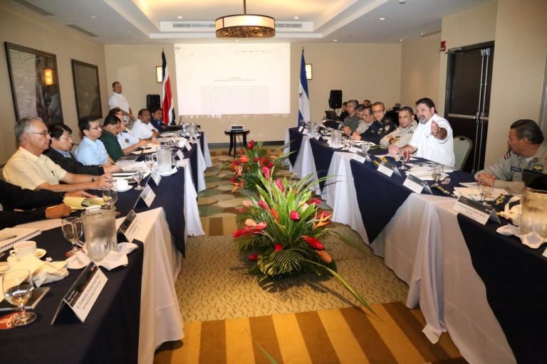 Costa Rica y Nicaragua acuerdan lucha conjunta contra narcotráfico