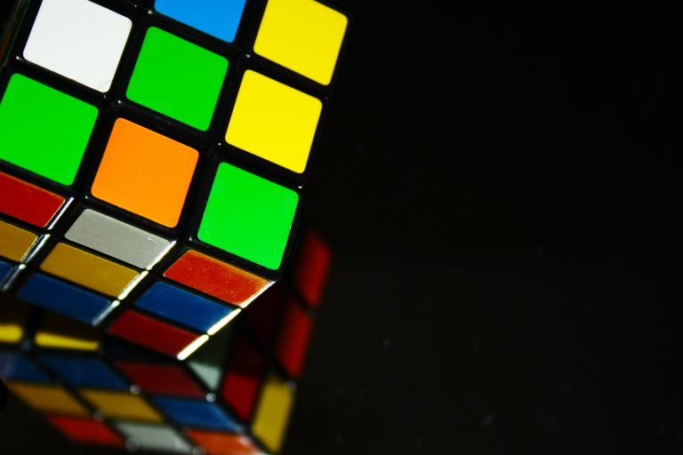 Un torneo para los amantes del cubo Rubik
