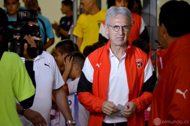 “Al final estaremos dando la cara y jugando bien” dijo Benito Floro