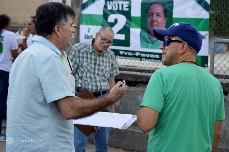 TSE no frenará recolección de firmas para el referéndum que convocará a la Asamblea Constituyente