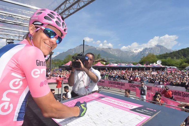 Andrey Amador deja el liderato del Giro de Italia