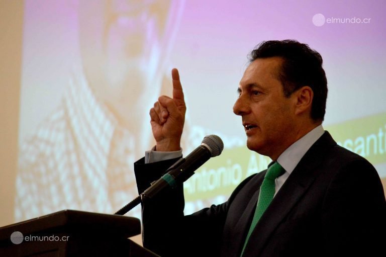 Panamá aprueba millonario presupuesto para defenderse de demanda de Antonio Álvarez