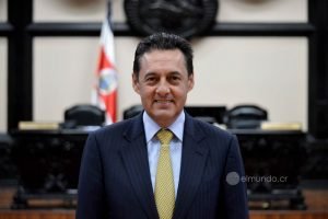 Antonio Álvarez Desanti, electo mejor diputado del 2016 por los lectores de EL MUNDO