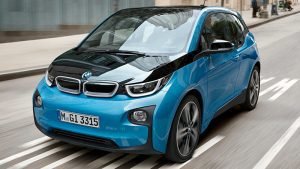 Los autos con sistemas de propulsión alternativa contaminan menos