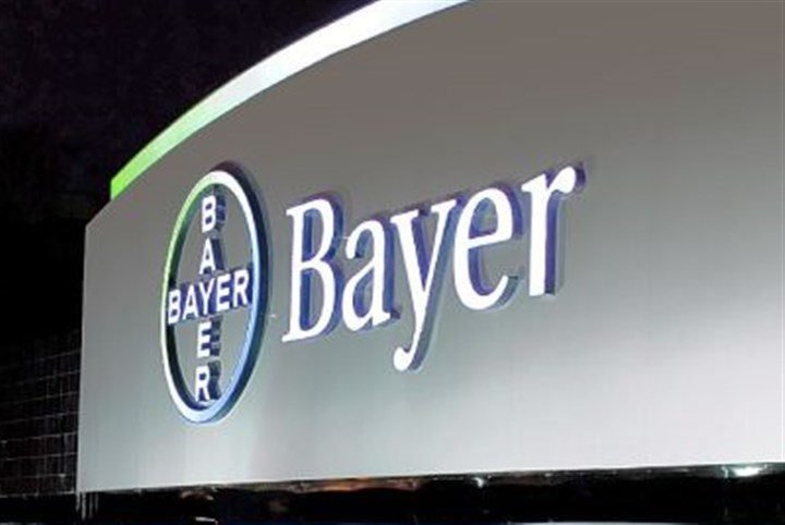 Bayer y Monsanto, en compás de espera