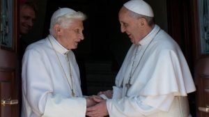 El papa alaba la renuncia de su predecesor: “fue una gran lección”