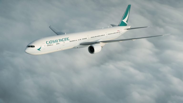 Informe cataloga a Cathay Pacific como aerolínea más segura de 2016