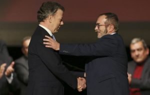 Colombia: FARC entregan sus armas tras 53 años de guerra interna