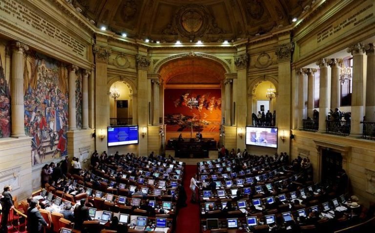 El Congreso de Colombia refrenda el nuevo Acuerdo de la Paz con las FARC