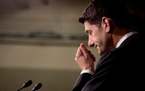 Fracasa intento de derogar Obamacare pero no la Ley