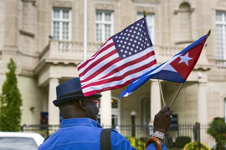 Cuba y EEUU celebran su primera reunión tras reabrir embajadas