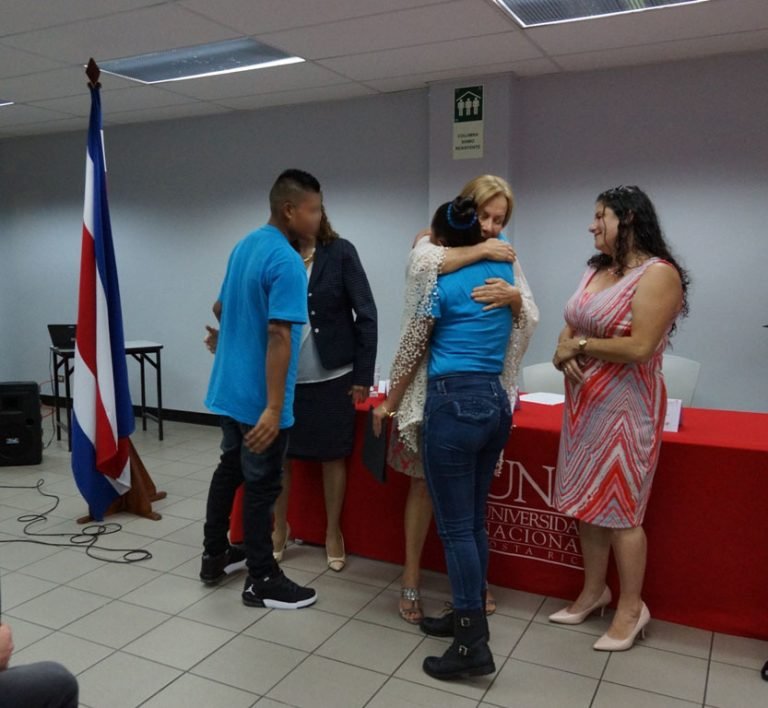 Jóvenes del CFJ Zurquí se gradúan en emprendimiento y ejecución de proyectos