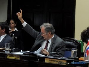 Legisladores piden explicaciones a Ottón Solís por asegurar que el Gobierno roba