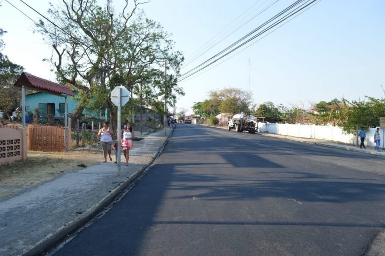 Municipalidad de La Cruz finaliza proyecto de asfaltado