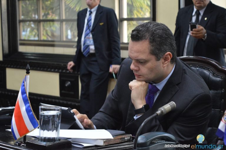 El Gobierno desperdicia la oportunidad a San Ramón