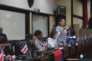 Denuncian en la Procuraduría de la Ética intención de nombrar a exviceministra en el BANHVI