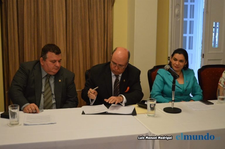 Directorio Legislativo apuesta por una Asamblea abierta