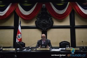 Jefes de funcionarios legislativos bloquean aplicación de movilidad laboral