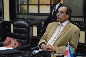 Rolando González presenta proyecto de ley para regular el lobby