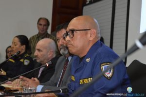 Ministerio de Seguridad cede ante presiones de oficiales de la Fuerza Pública