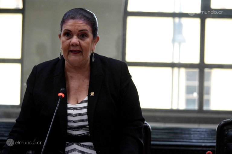 Diputada Aracelly Segura anuncia que pobladores de zonas fronterizas no permitirán demoliciones de viviendas