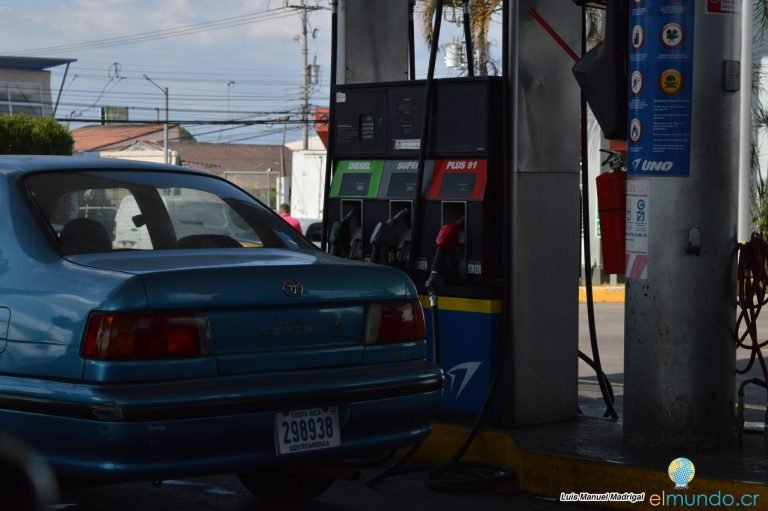 ARESEP aumenta precio de gasolina por segunda vez en menos de un mes