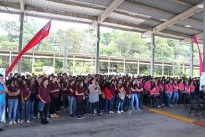 Jóvenes celebran el Día Internacional de la Paz