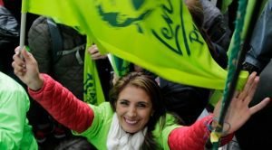 Ecuatorianos acuden a las urnas el domingo para elegir presidente