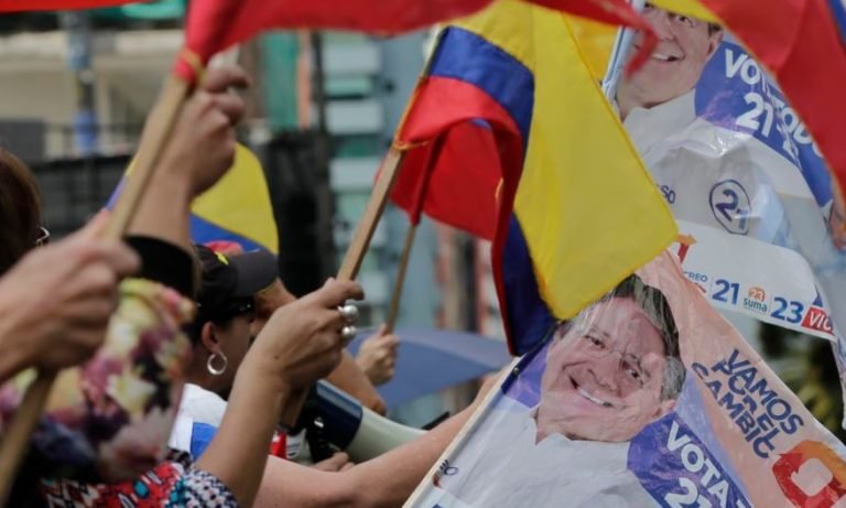 Anuncian segunda vuelta electoral en Ecuador