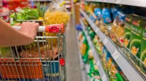 Gobierno busca que canasta básica pague un impuesto del 2%