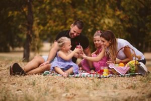 Iniciativa permitiría a padres de familia escoger orden de apellidos de sus hijos