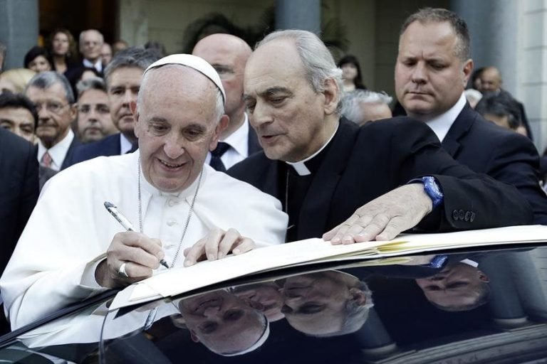 Fiscal General ofreció en el Vaticano conferencia sobre trata de personas y crimen organizado